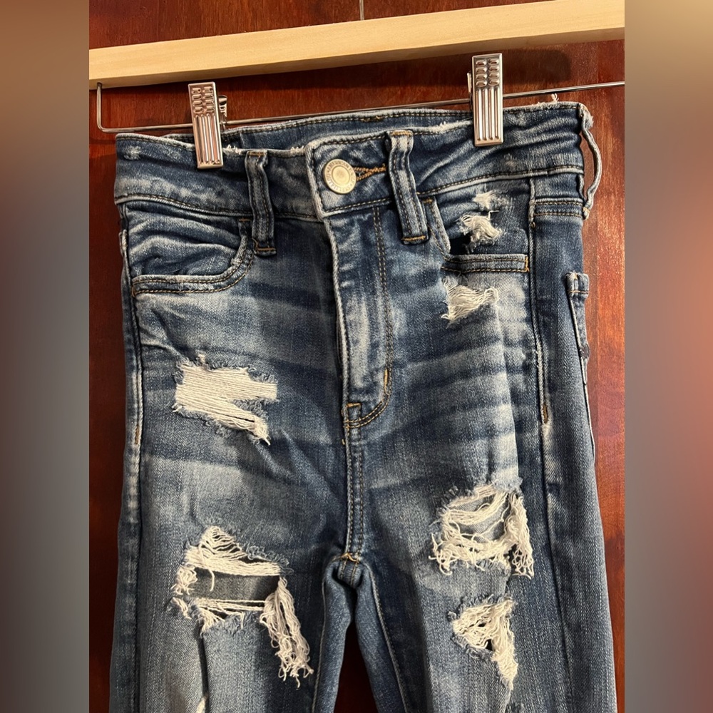 American Eagle Outfitters Distressed Jeans!